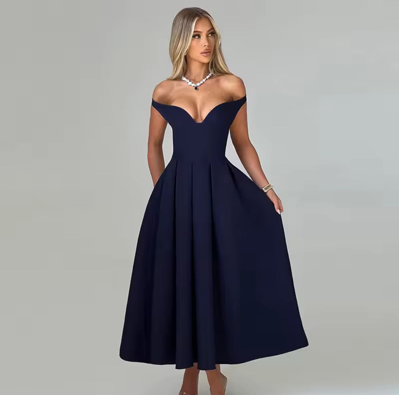 Elegant princess dress - MD Fashionwear
